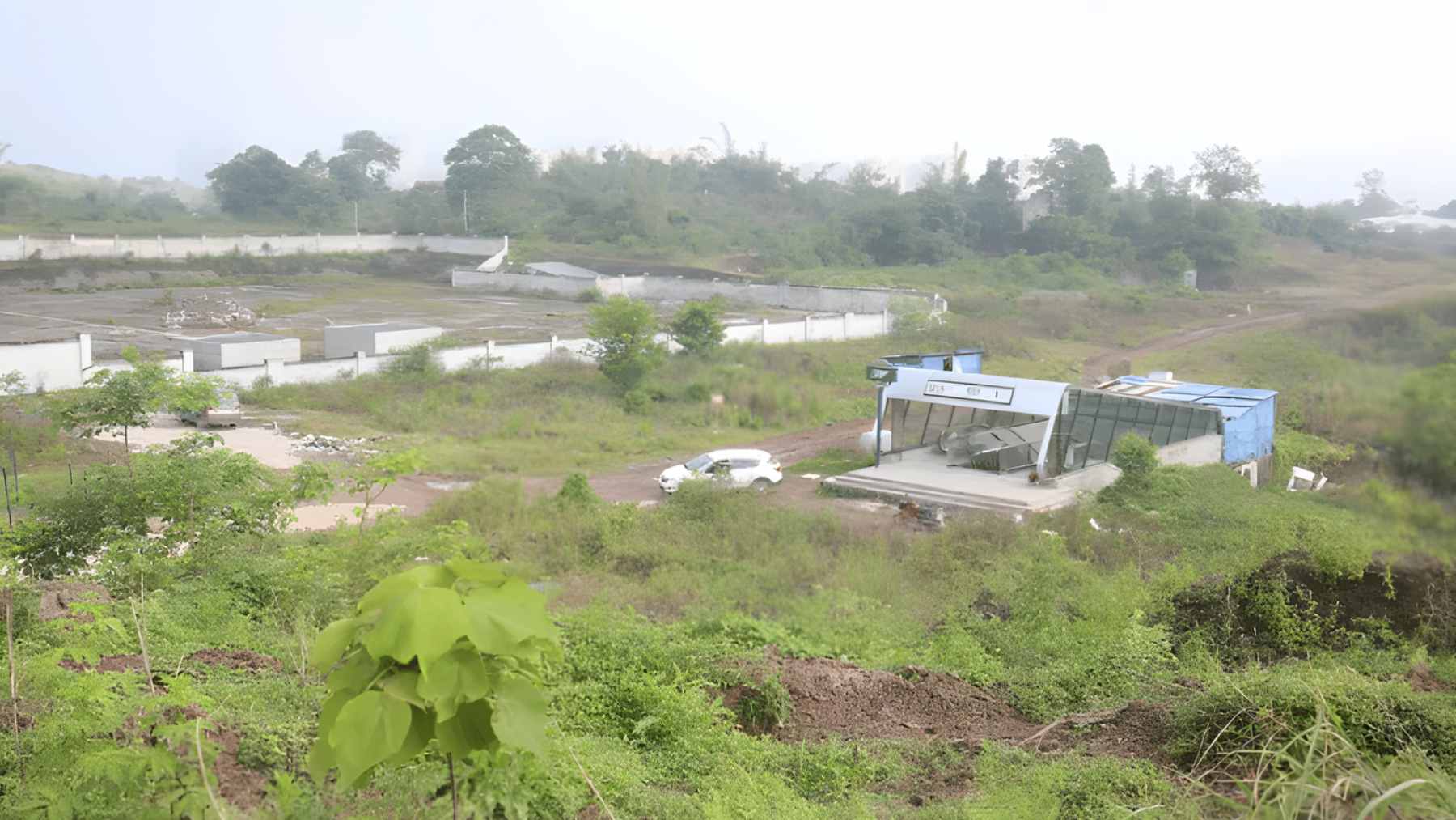 A comparison view of Caojiawan station in Chongqing showing a subway entrance in an overgrown field in 2015 versus a developed urban district in 2020.