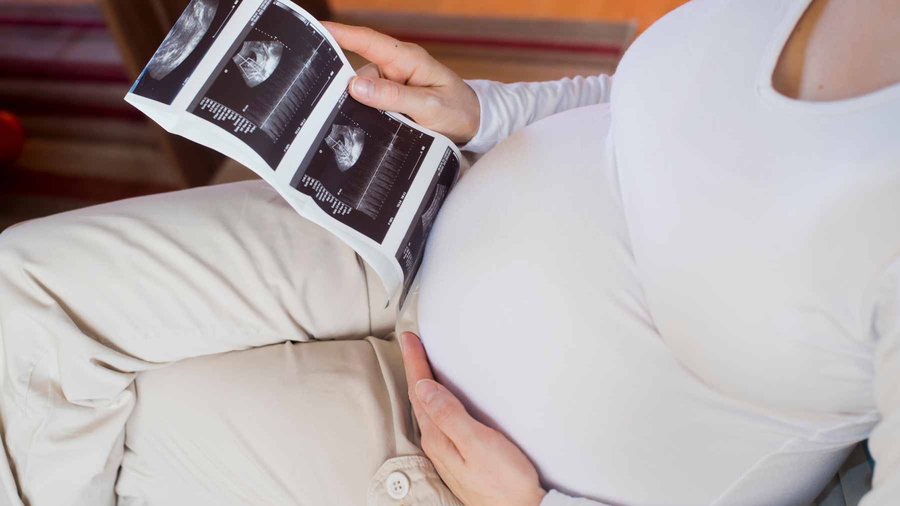A high-magnification image of an IVF embryo during preimplantation genetic testing for chromosomal abnormalities.