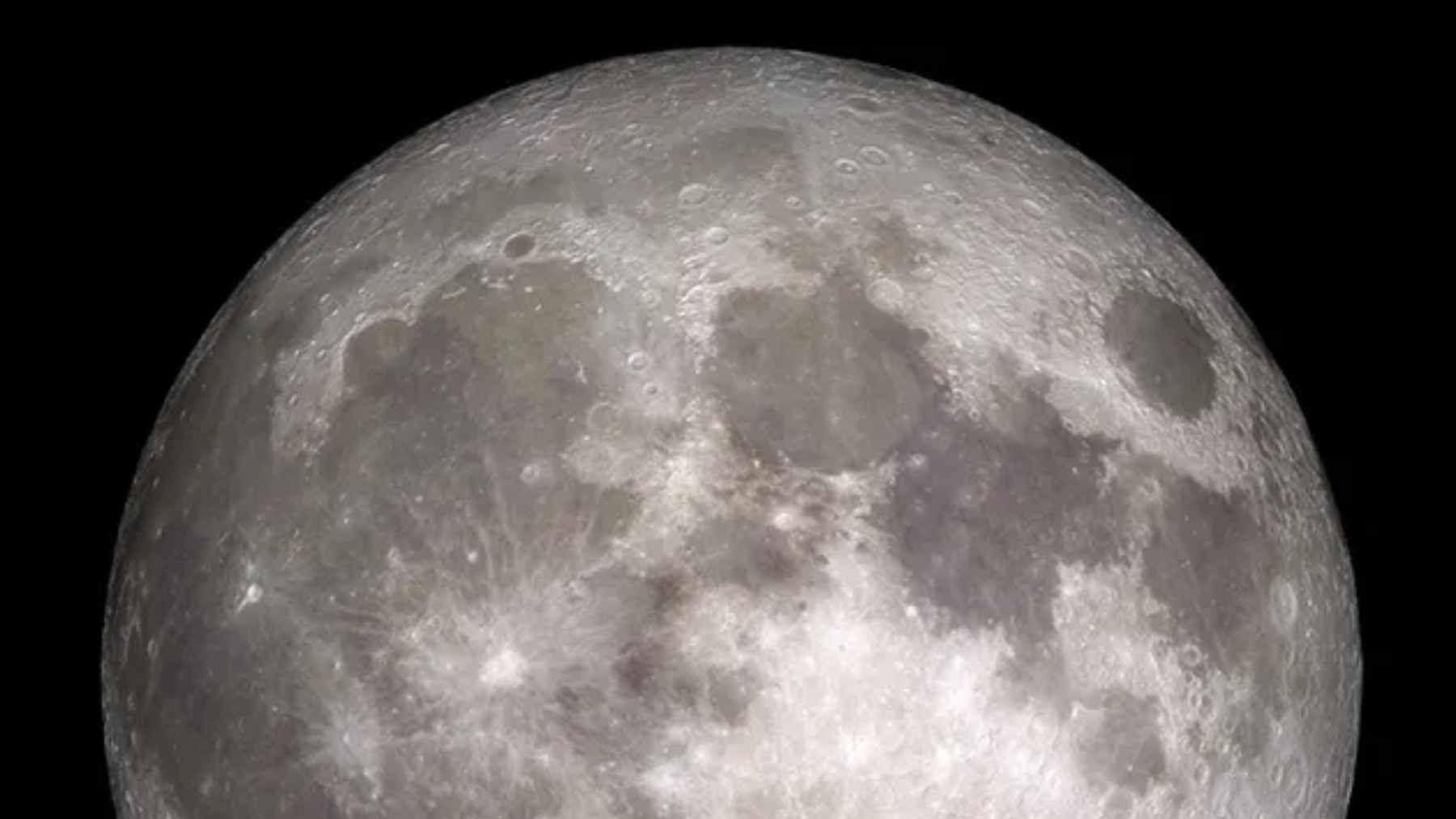 A high-resolution microscopic view of a single-walled carbon nanotube found in lunar soil samples from the Chang’e 6 mission.