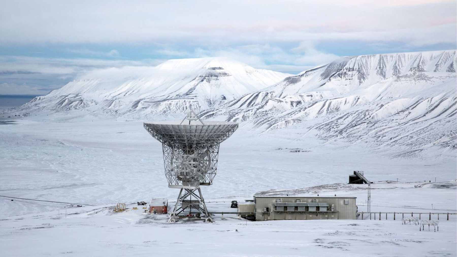 A conceptual diagram of the DARPA Frosty program showing radio waves bouncing off the Arctic ionosphere to detect low-flying aircraft and ships.